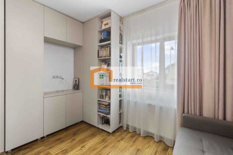 Tractorul, Vila tip triplex P+1+M (de mijloc), 2 loc parcare, curte proprie