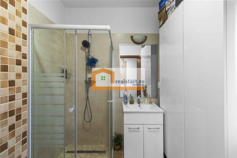 Tractorul, Vila tip triplex P+1+M (de mijloc), 2 loc parcare, curte proprie